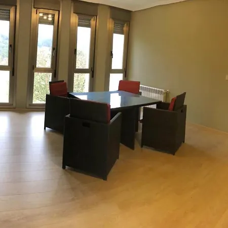 Holiday home Casa Nueva Con Jardin Y Wifi En Ribeira Sacra *