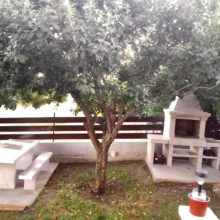 Casa Nueva Con Jardin Y Wifi En Ribeira Sacra Holiday home